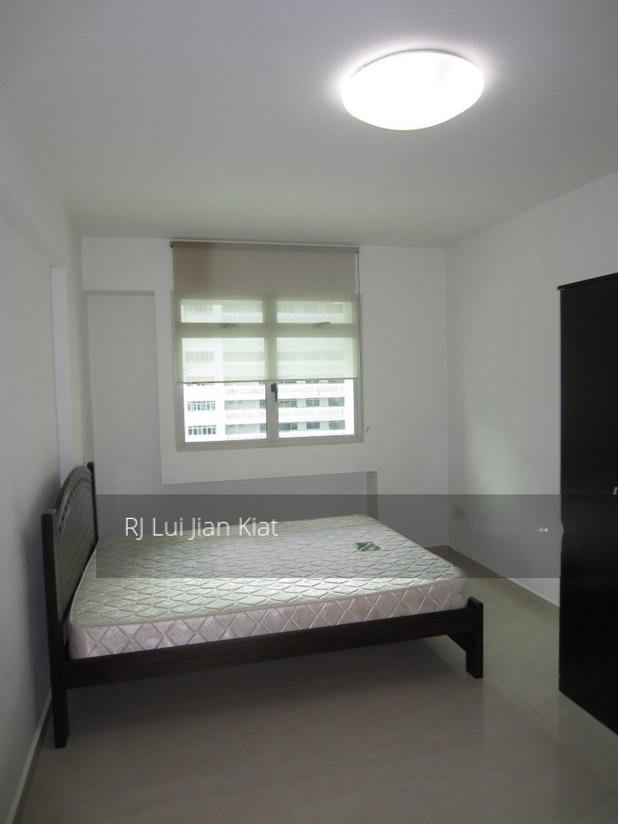 Blk 174D Edgedale Plains (Punggol), HDB 5 Rooms #137345832